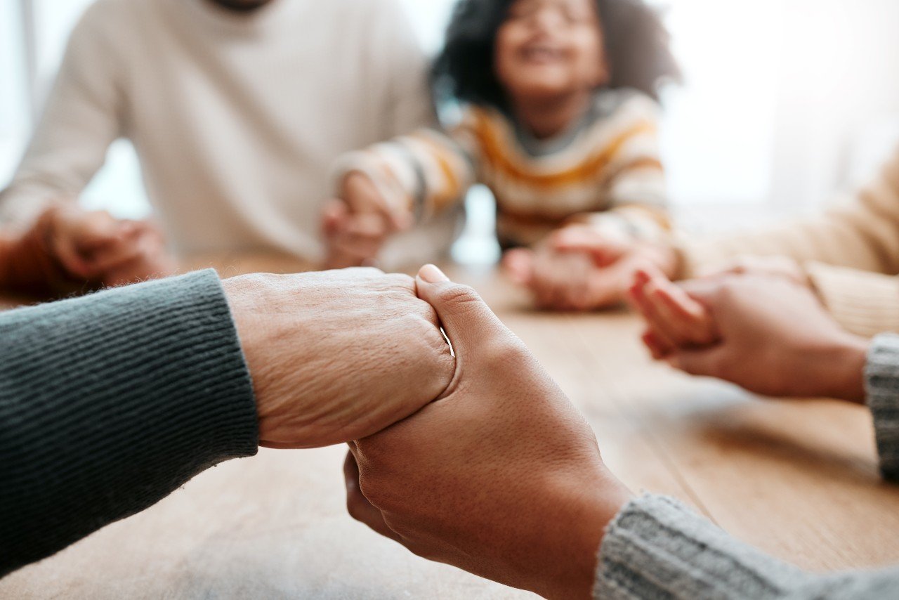 god-holding-hands-or-big-family-praying god-holding-hands-or-big-family-praying